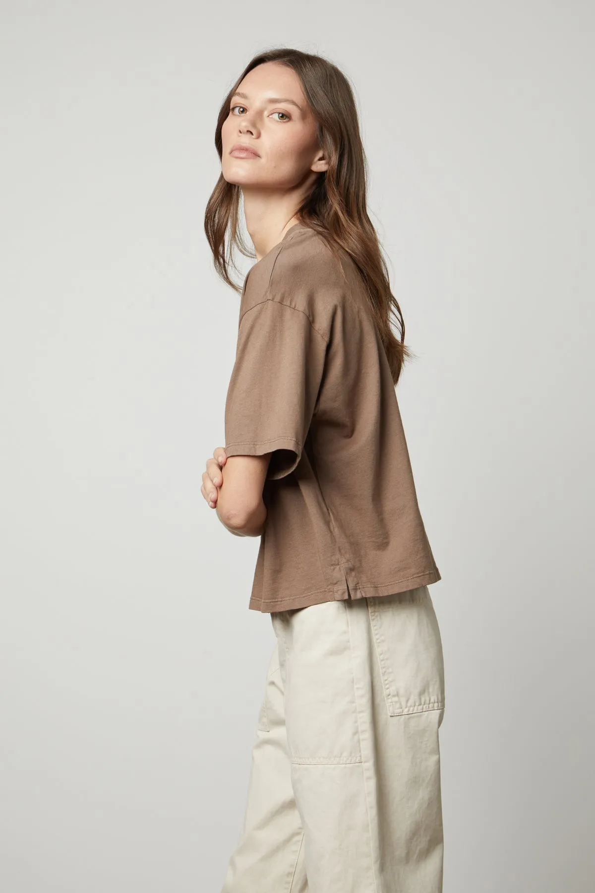 CLARAH CREW NECK TEE