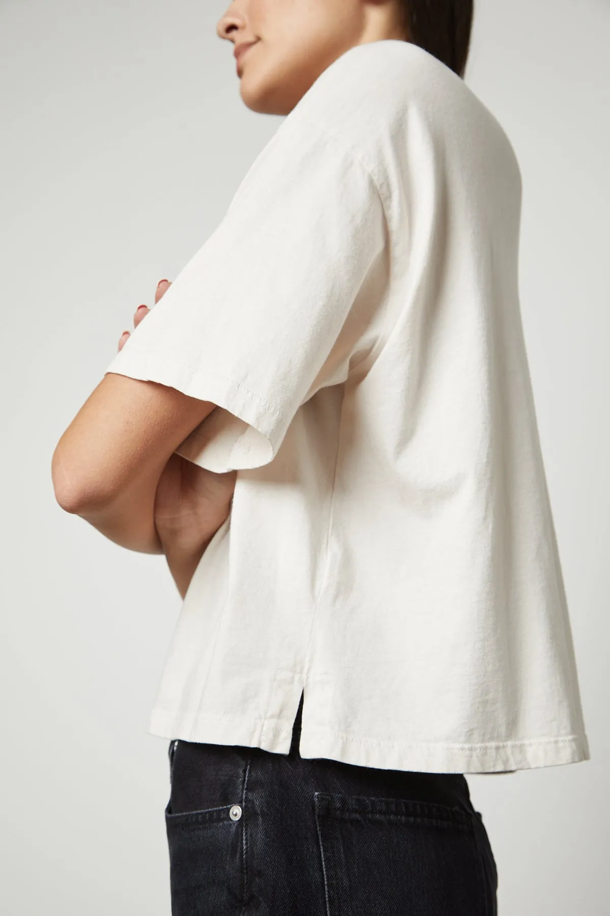 CLARAH CREW NECK TEE