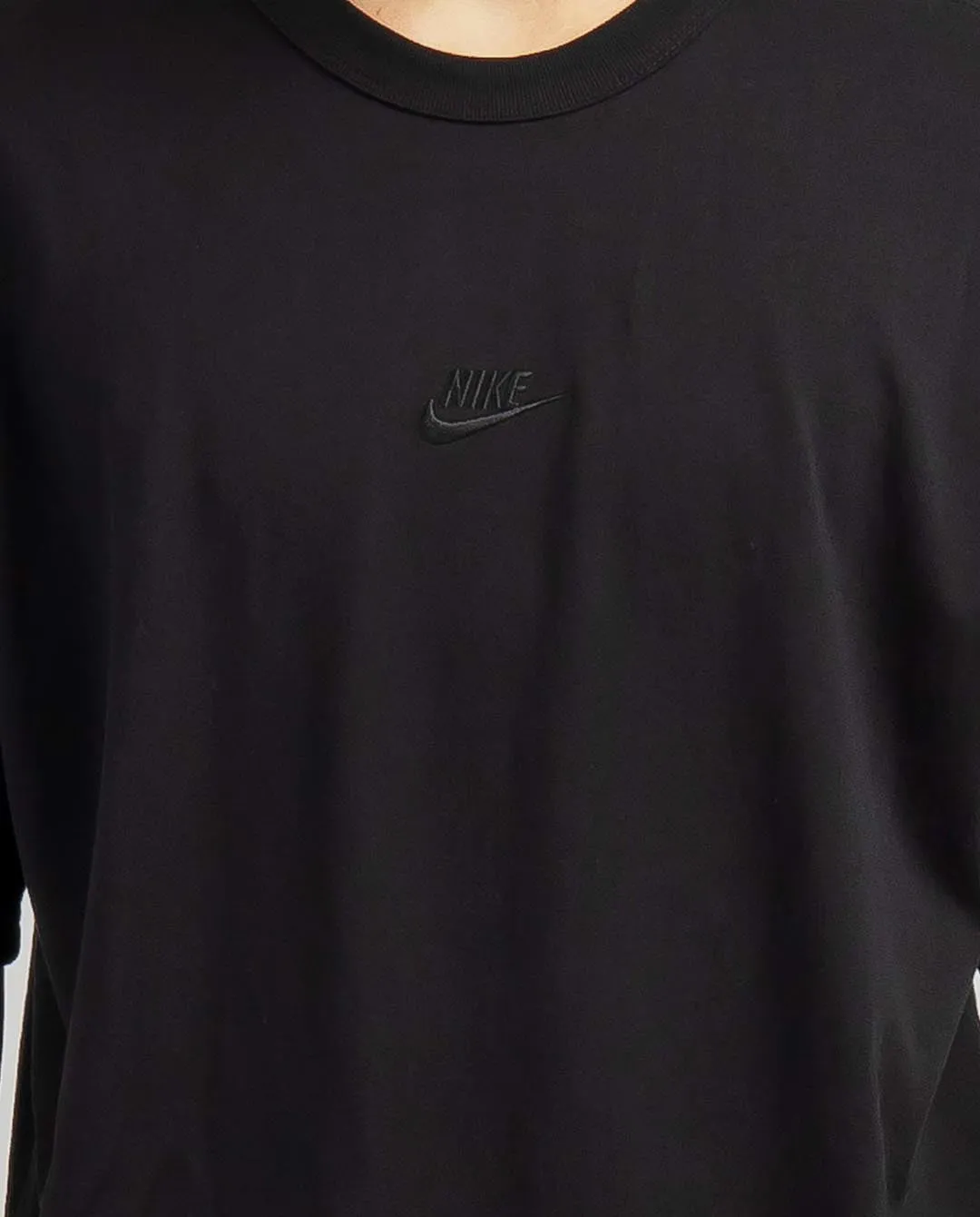 Nike - Premium Essentials T-Shirt - Black