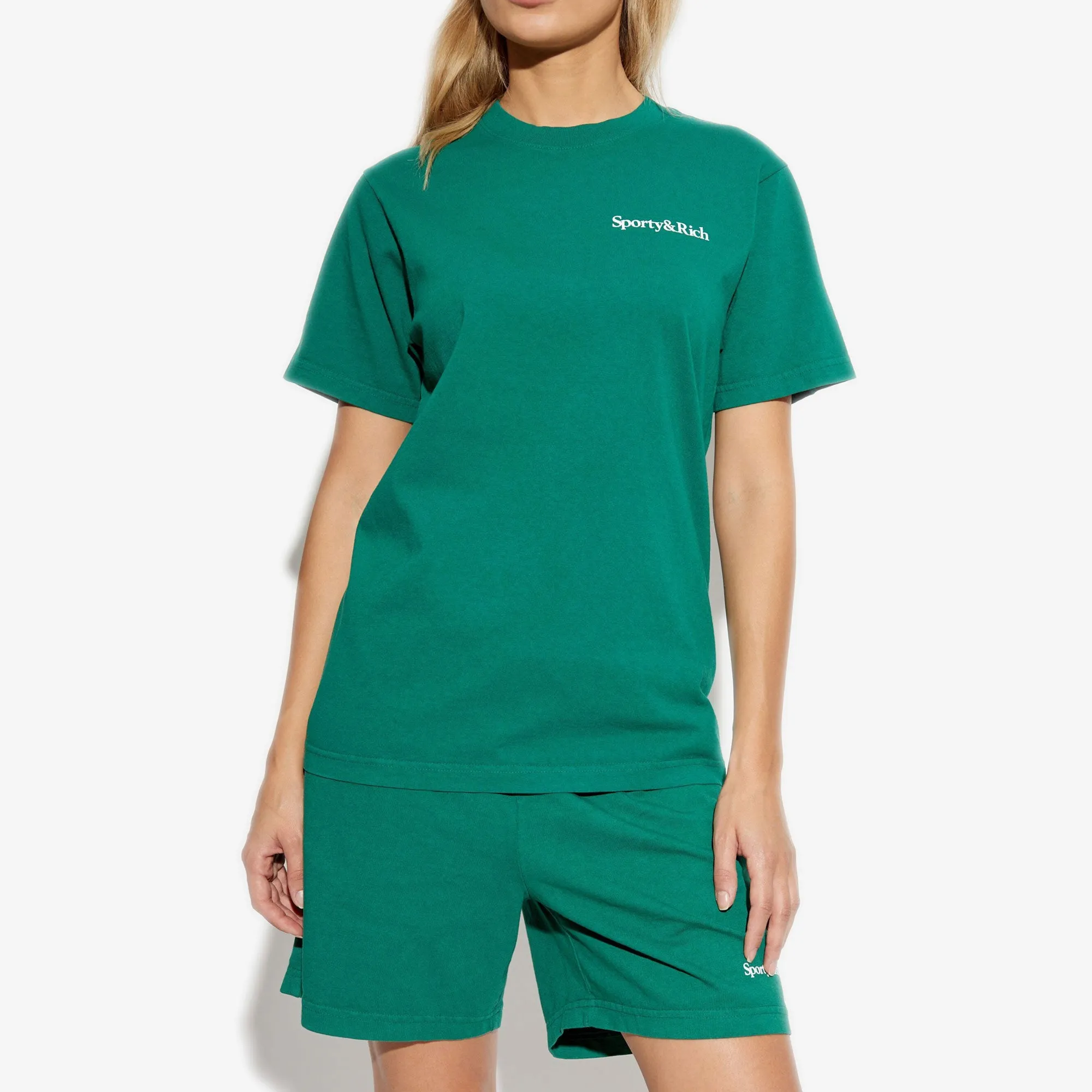 SPORTY & RICH | WMN'S HEALTH IS WEALTH T-SHIRT { GREEN