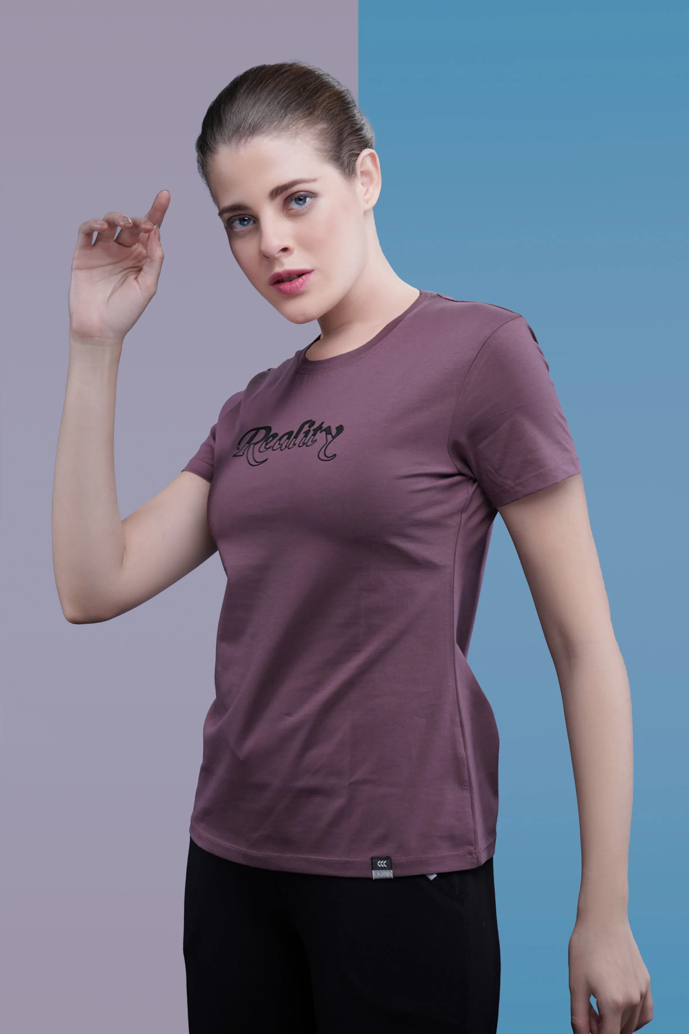 WOMEN'S REALITY TEXTURED SLIM FIT COTTON T-SHIRT